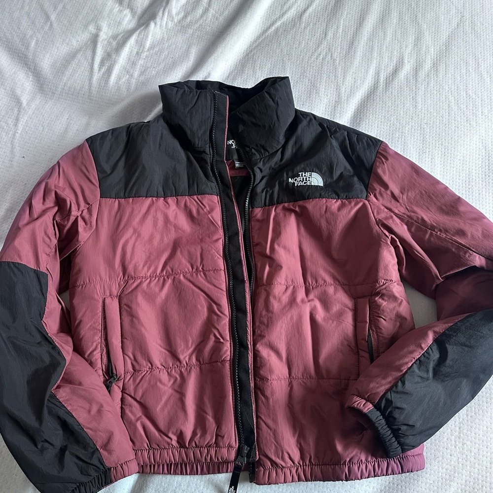SOLD —- LIKE NEW! - NORTH FACE Mauve & Black Puffer Jacket - Women’s SMALL